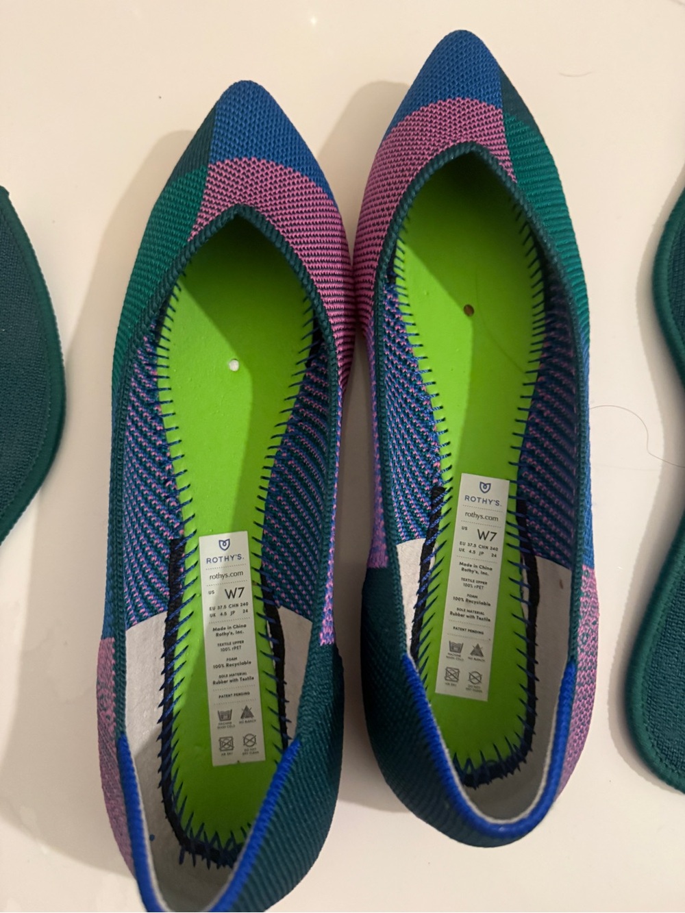 Rothy's Pointed Knit Flats in Retired Sugared Berry Size 7 - Picture 3 of 5